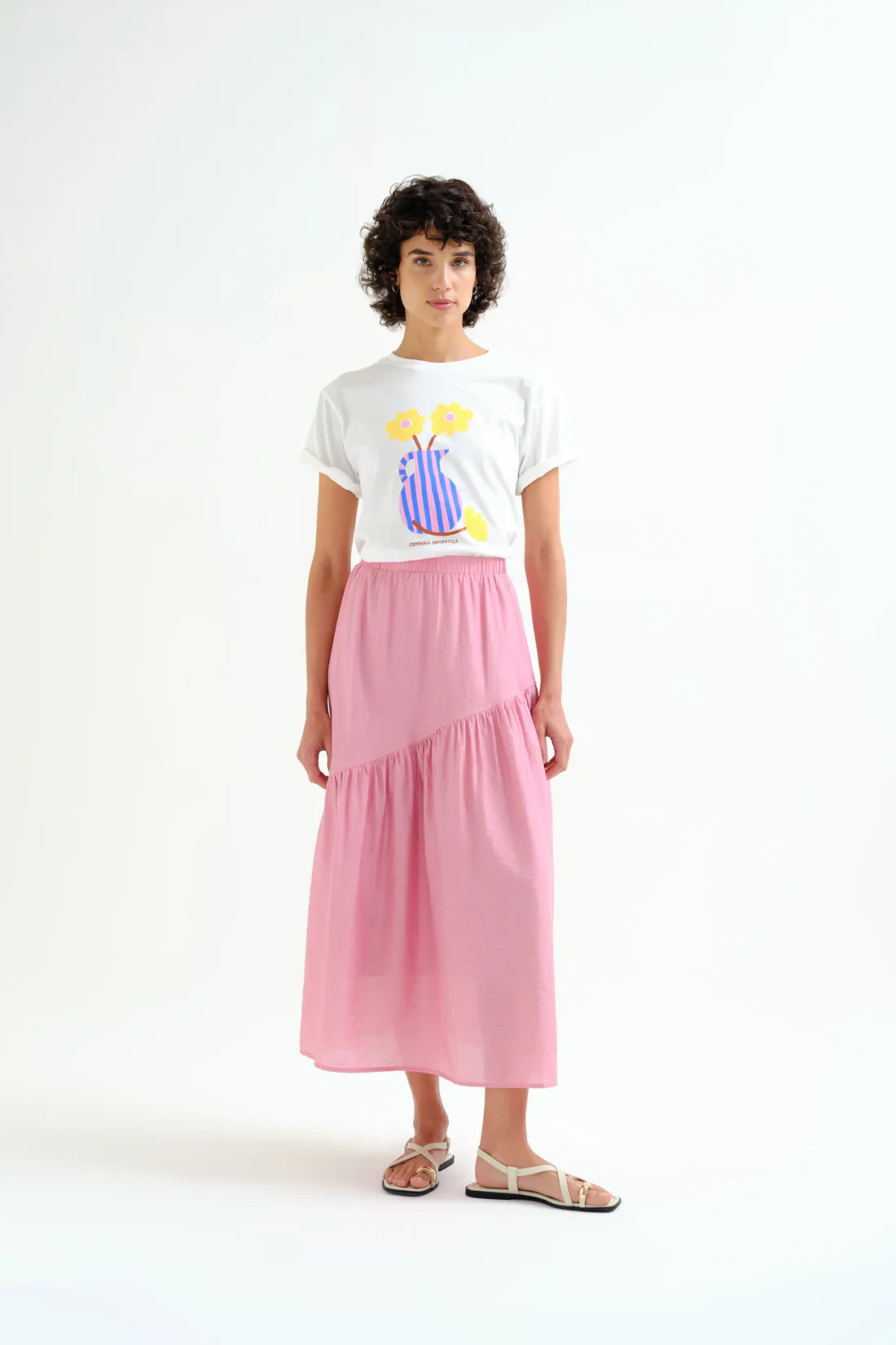T-shirt with Vase Print "Fantastic Company"